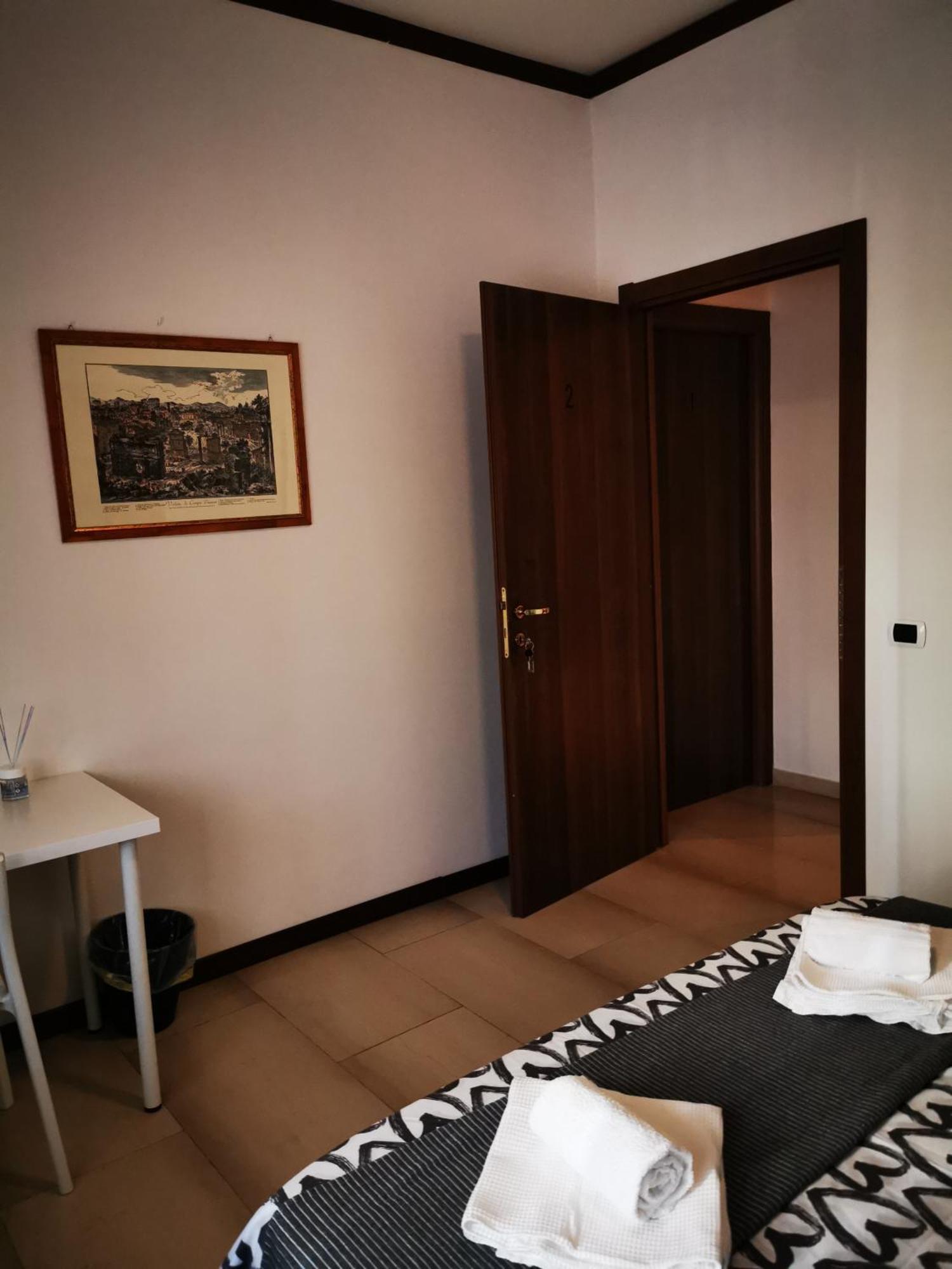Bella Roma - Ee Hotel Cameră foto